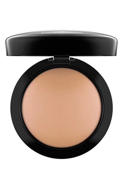 Shop Mac Cosmetics Mineralize Skinfinish Natural Face Setting Powder In Medium Deep