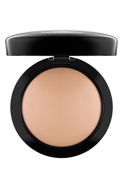 Shop Mac Cosmetics Mineralize Skinfinish Natural Face Setting Powder In Medium Dark