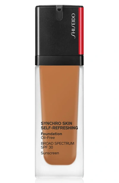 Shop Shiseido Synchro Skin Self-refreshing Liquid Foundation In 510 Suede