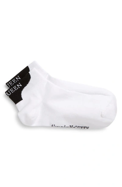 Shop Alexander Mcqueen Logo Ankle Socks In White/black 9060