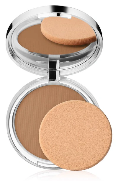 Shop Clinique Stay-matte Sheer Pressed Powder In Stay Amber