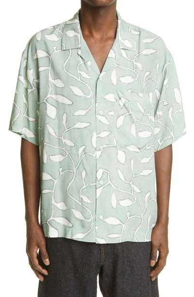 Shop Jacquemus La Chemise Jean Leaf Print Short Sleeve Button-up Shirt In Print Green Leaves