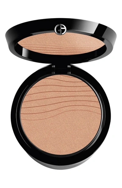 Shop Giorgio Armani Luminous Silk Glow Setting Powder In 5.5