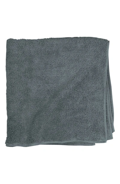 Shop Uchino Zero Twist Bath Towel In Slate
