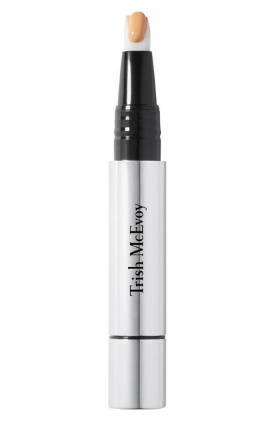 Trish Mcevoy Correct And Brighten Shade Eraser - Undereye Brightening Pen In Shade 2