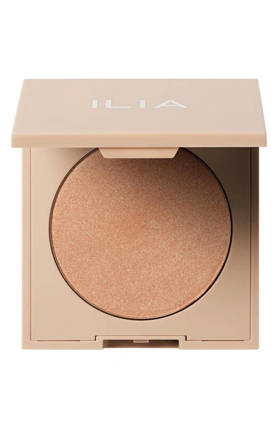 Shop Ilia Daylite Highlight Powder In Starstruck