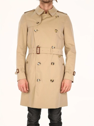 Shop Burberry Heritage The Chelsea Trench Coat In Beige