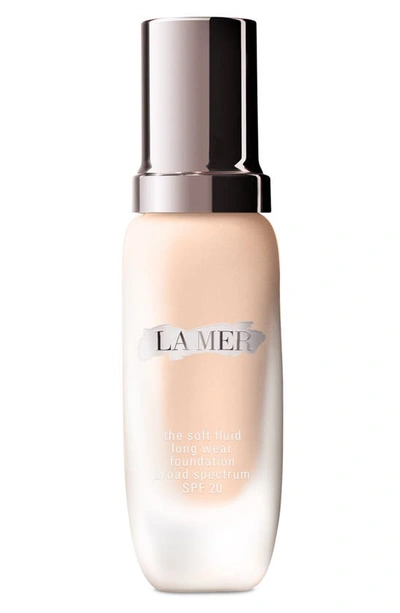Shop La Mer Soft Fluid Long Wear Foundation Spf 20 In 05 - Alabaster - Light/neutral