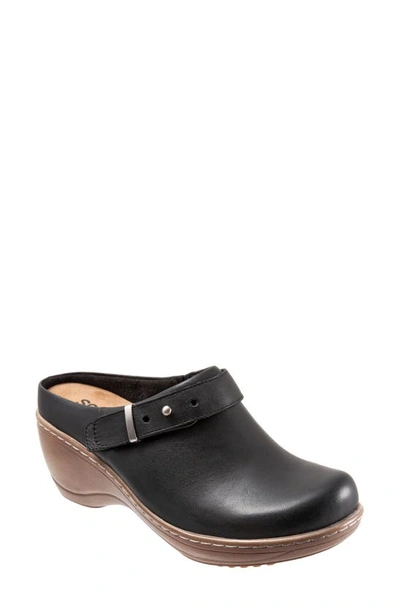 Shop Softwalkr Marquette Clog In Black Leather