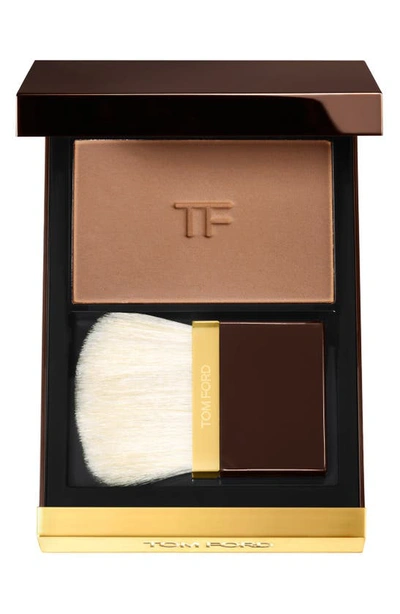 Shop Tom Ford Translucent Finishing Powder In Sable Voile