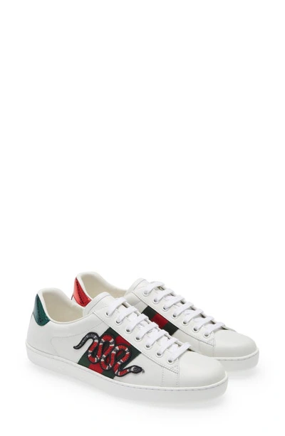 Shop Gucci Ace Low Top Sneaker In White/green