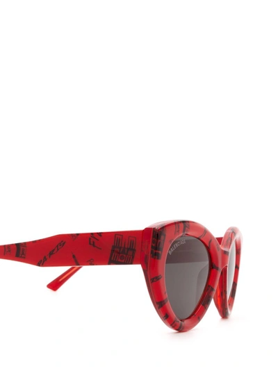Shop Balenciaga Eyewear Oversized Cat In Red