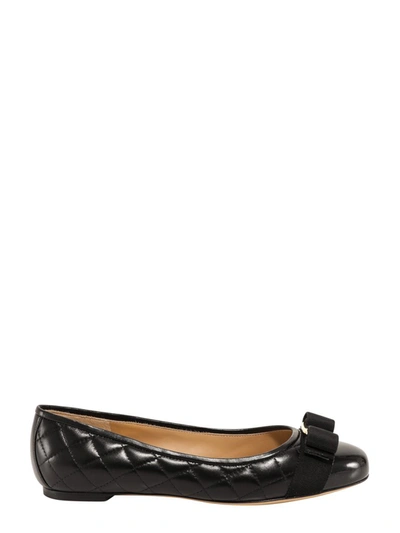 Shop Ferragamo Salvatore  Varina Ballet Flats In Black