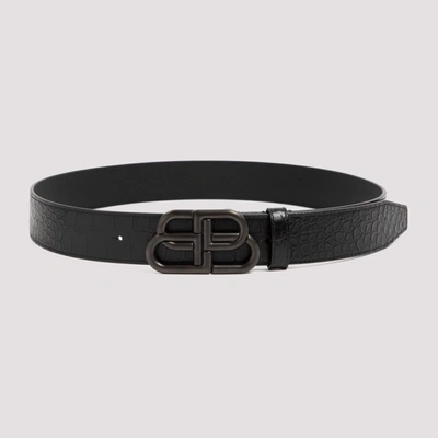 Shop Balenciaga Bb Buckle Embossed Belt In Black
