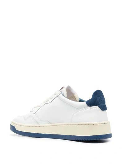 Shop Autry 01 Low Sneakers In White And Blue Leather