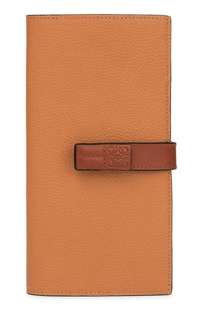 Shop Loewe Large Leather Wallet In Light Caramel/ Pecan Color