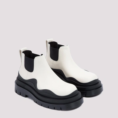 Bottega Veneta Tire Off white Leather Chelsea Boots In Cream