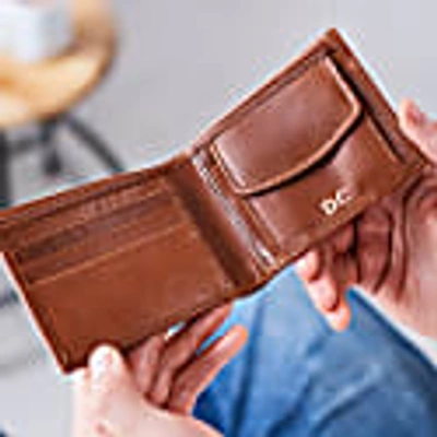 Vida Vida Classic Tan Leather Wallet With Coin Pocket In Leather