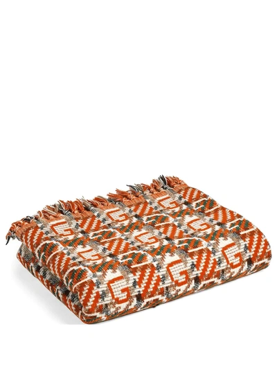 Shop Gucci Patterned Intarsia-knit Fringed-edge Throw In Neutrals