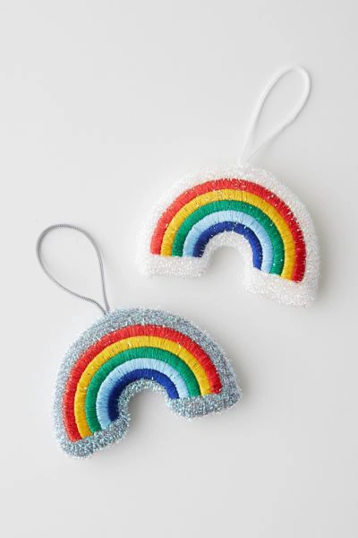 Shop Kikkerland Design Rainbow Sponge Set In Multi