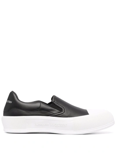 Shop Alexander Mcqueen Deck Laceless Low-top Sneakers In Schwarz