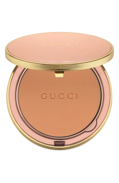 Shop Gucci Poudre De Beauté Mattifying Natural Beauty Setting Powder In 10