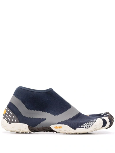 Shop Suicoke Nin-lo Mesh Split-toe Sneakers In Blau