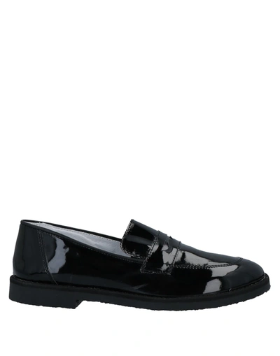Shop Héros Loafers In Black