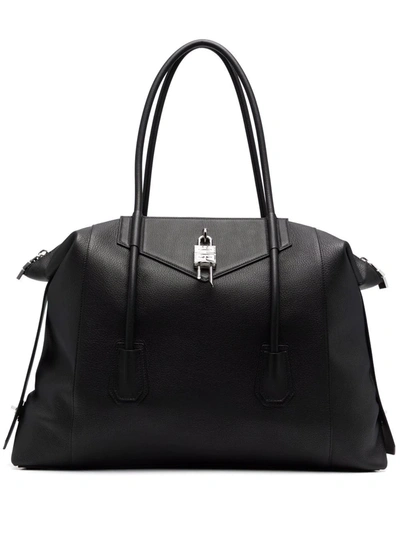 Shop Givenchy Large Antigonia Messenger Bag In Schwarz