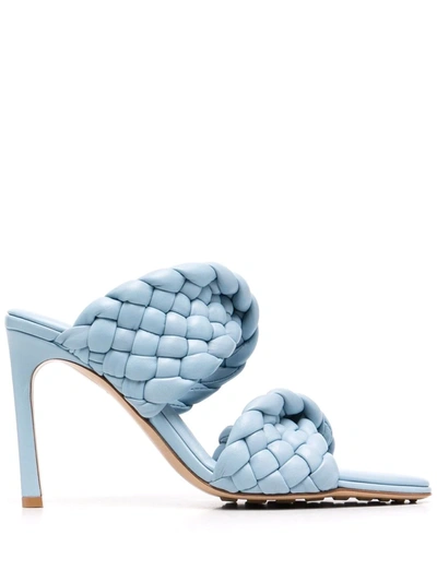 Shop Bottega Veneta Curve 95mm Sandals In Blau