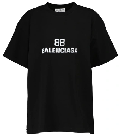 Shop Balenciaga Logo Cotton T-shirt In 黑色