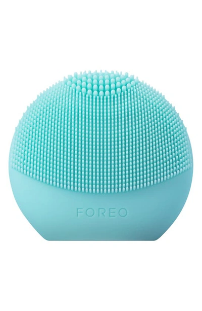 Shop Foreo Luna™ Fofo Skin Analysis Facial Cleansing Brush In Mint