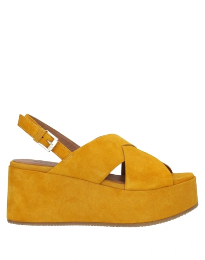 opzettelijk etnisch familie Carmens Sandals In Yellow | ModeSens