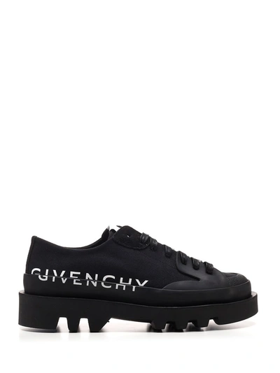 Shop Givenchy Clapham Low Sneakers In Black