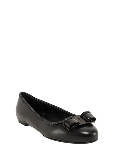 Shop Ferragamo Salvatore  Bow Ballerina Flats In Black