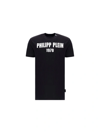 Shop Philipp Plein T-shirt In Black