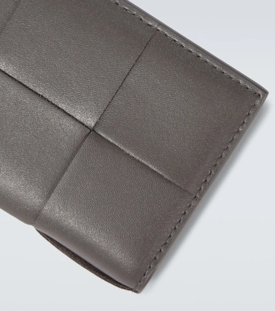 Shop Bottega Veneta Intrecciato Cardholder In Grey