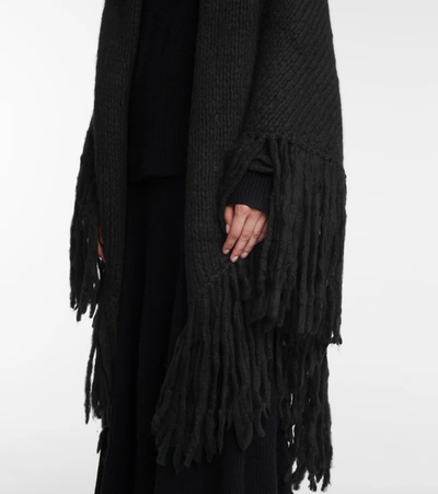 Shop Gabriela Hearst Lauren Cashmere Scarf In Black