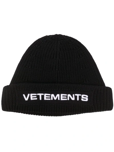 Shop Vetements Embroidered-logo Ribbed Beanie In Black