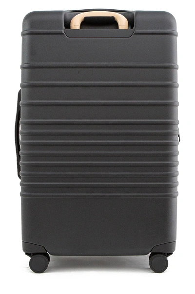 Beis The 29-inch Rolling Spinner Suitcase In Black