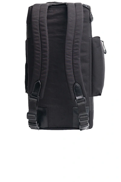 Beis The Convertible Duffle Bag In Black