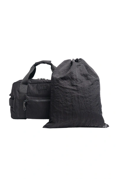 Beis The Convertible Duffle Bag In Black