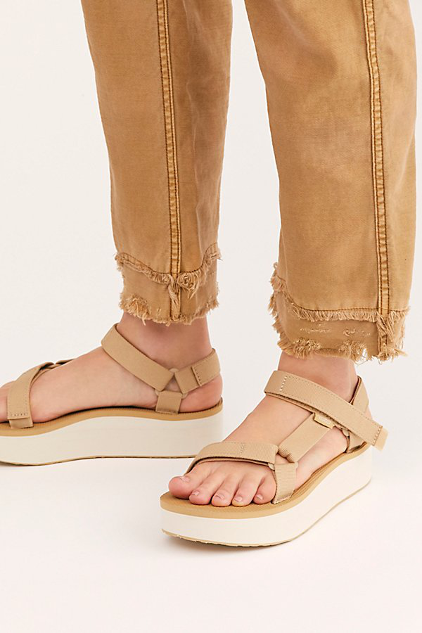 teva women's flatform universal stores