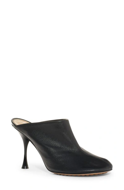 Shop Bottega Veneta Dot Mule In Nero