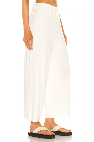 Shop Vince Lounge Pant In Cream