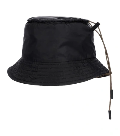Shop Fendi Ff Logo Reversible Bucket Hat In 黑色