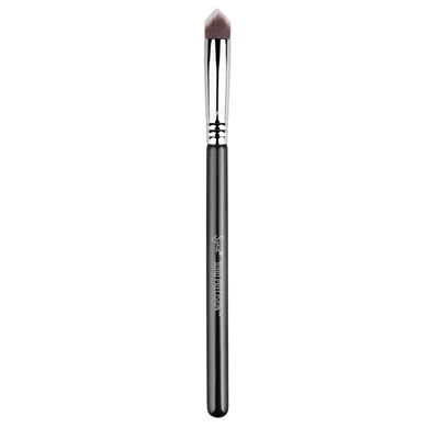 Shop Sigma Beauty 3dhd® - Precision Brush In Black