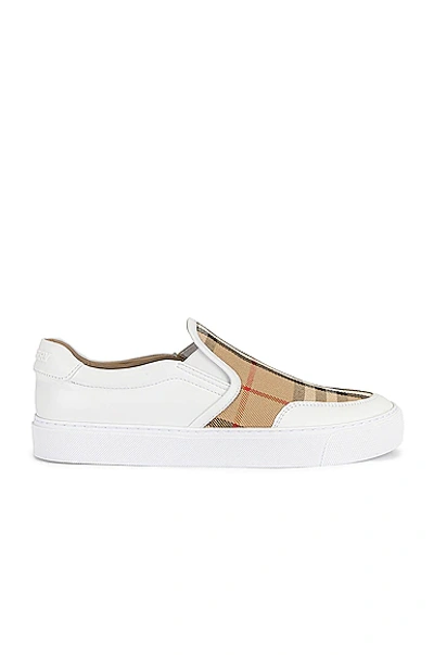 Shop Burberry Salmond Low Top Sneakers In White & Archive