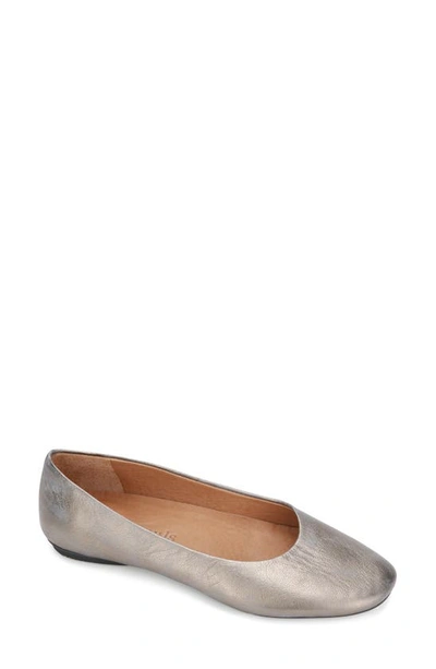 Shop Gentle Souls By Kenneth Cole Gentle Souls Signature Eugene Travel Ballet Flat In Pewter Metallic Leather