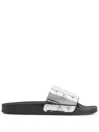 Giuseppe Zanotti Metallic Logo Slides In Grau